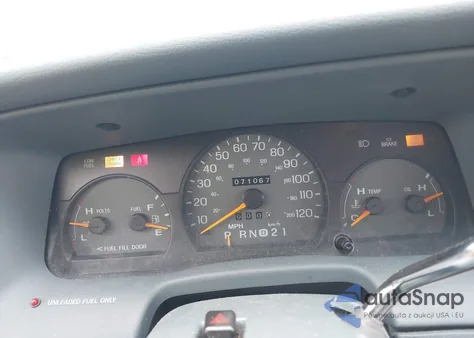 1996 Mercury Grand Marquis Ls/Bayshore из США, поврежденный, VIN 2MELM75WXTX682252